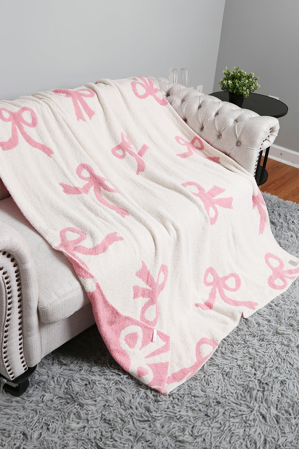 Pink Bow Cozy Throw Blanket