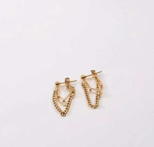 CHANSUTTPEARLS Izzy Earrings